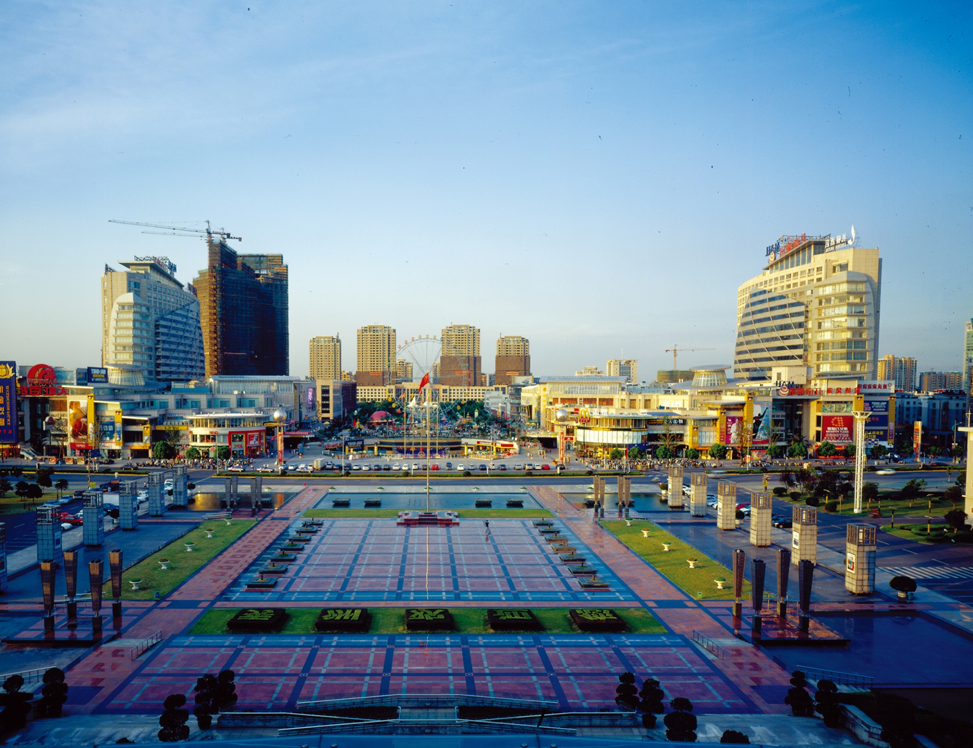 江南摩爾商業(yè)街區(qū)